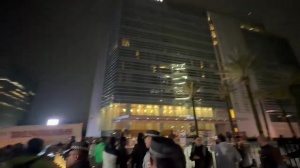 盘外招有何作用？墨西哥球迷昨夜在酒店外持续鸣笛，为厄瓜多尔赛前抗议