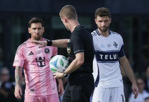 穆勒称C罗仍有终结力，但防守时仅10.5人；梅西仍难防
